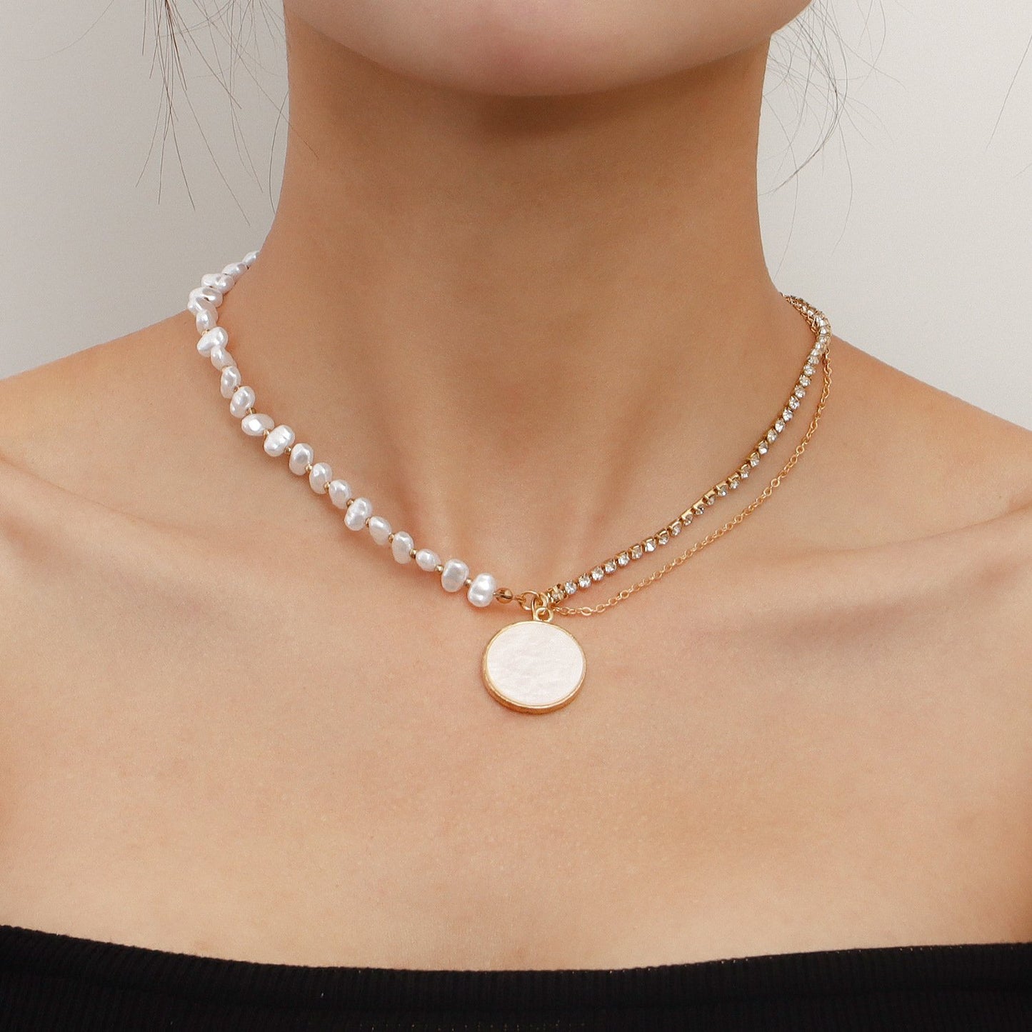 Jewelry Imitation Pearl Necklace Female Retro Design Light Luxury Temperament Clavicle Chain Fresh Necklace