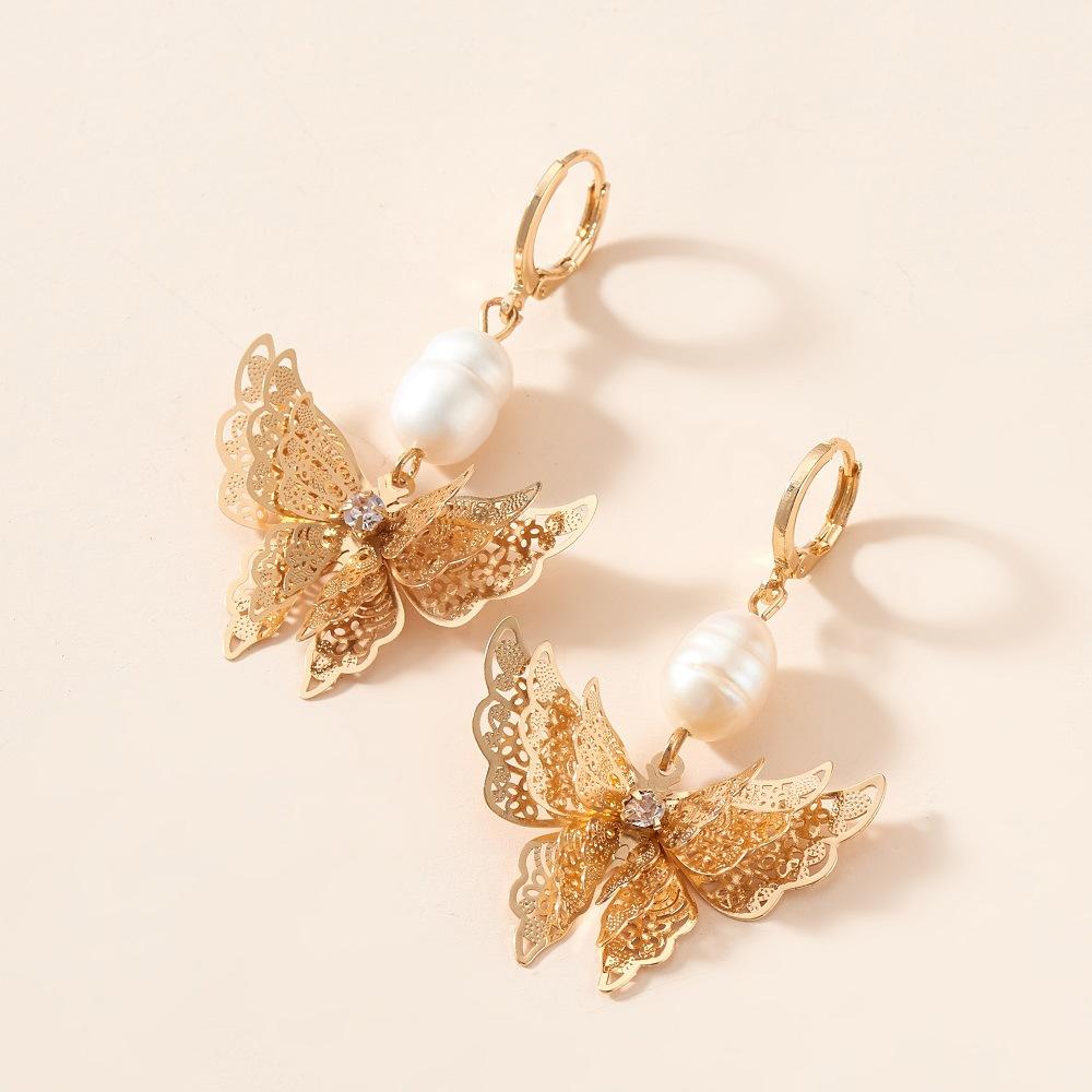 Niche fashion metal hollow multi-layer butterfly earrings temperament baroque freshwater pearl earrings women