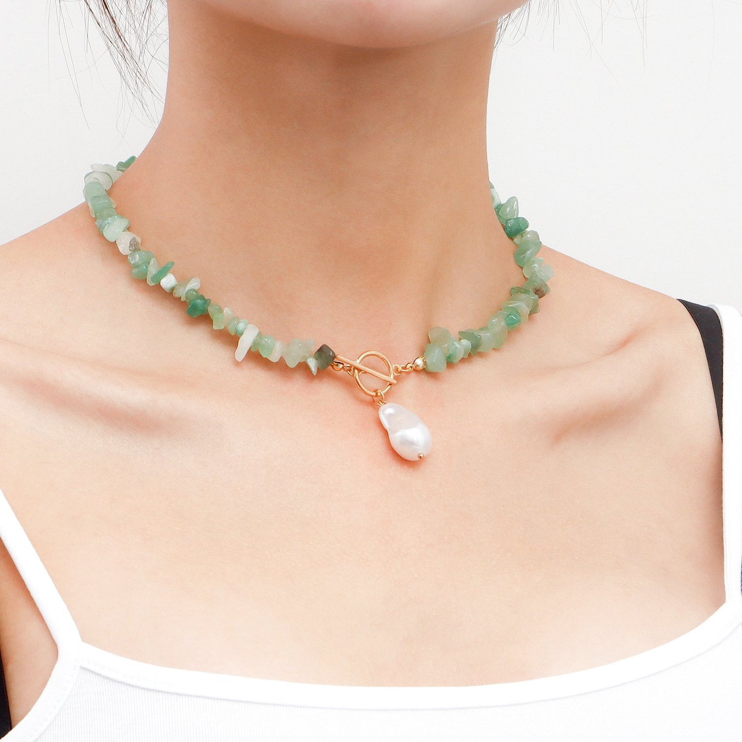 Jewelry Large Shaped Pearl OT Buckle Necklace Female Ins Temperament Simple Emerald Turquoise Necklace