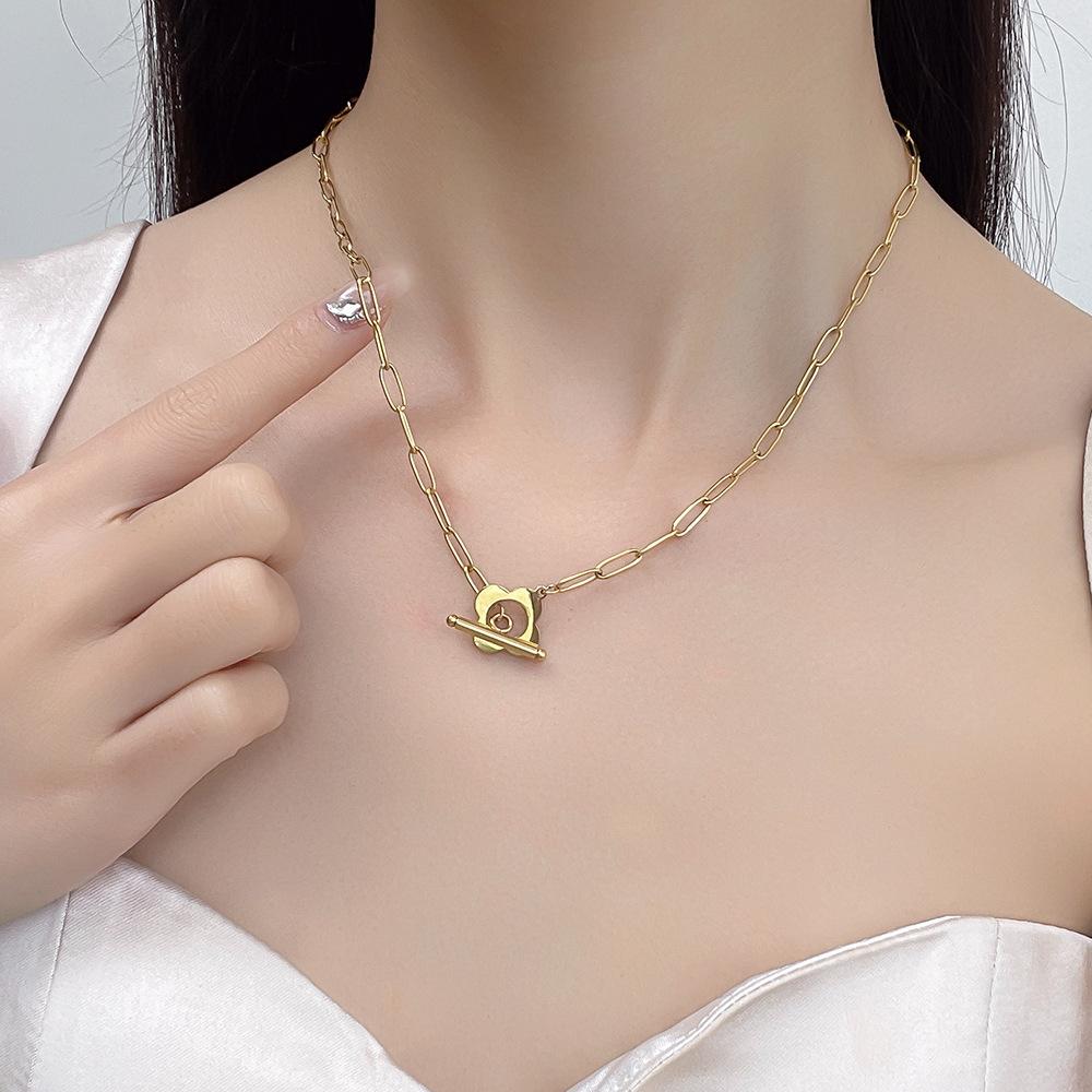 Fashion titanium steel necklace flower ot buckle clavicle chain gold cold necklace simple temperament all-match jewelry