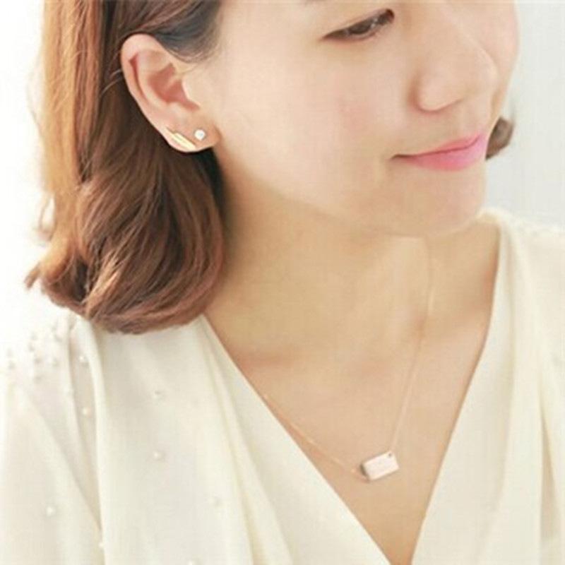 Earrings Exquisite Feather Shape Stud Earrings Elegant Women Jewelry