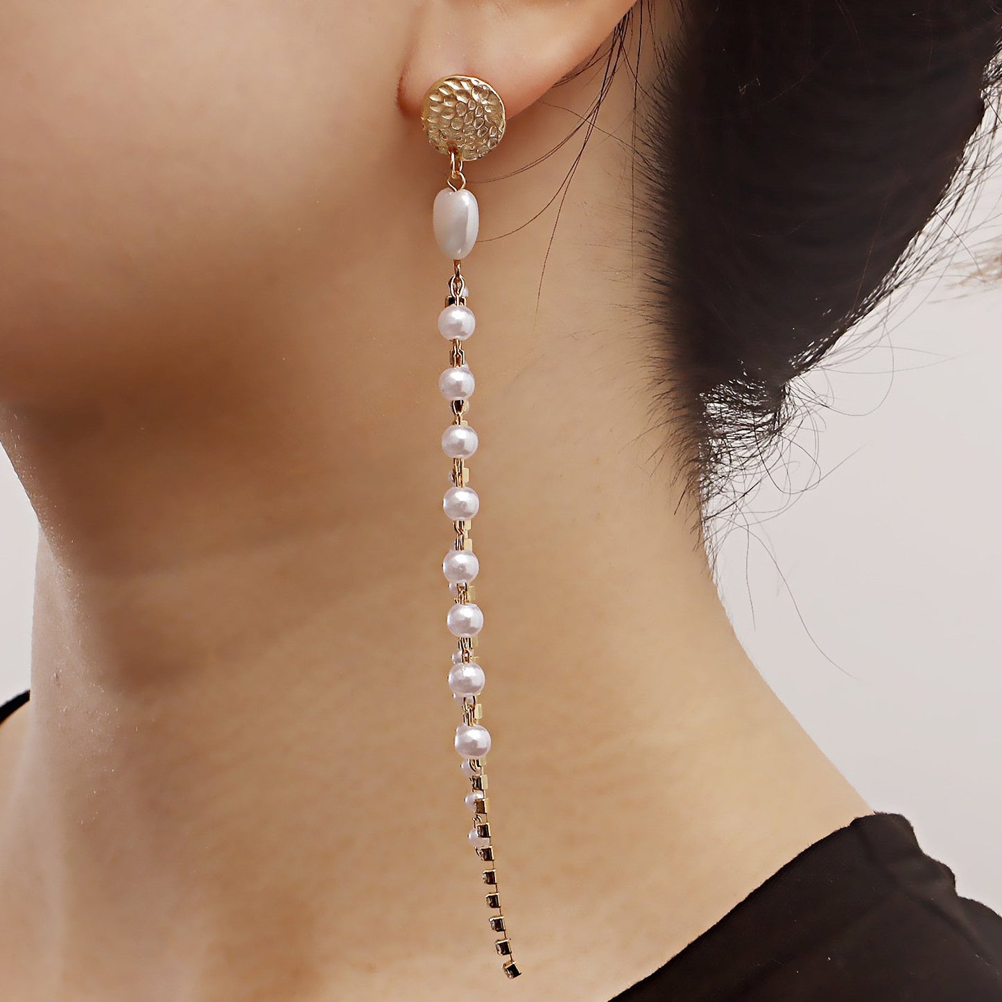 Jewelry long tassel imitation pearl claw diamond chain earrings female ins beaded earrings high-end niche