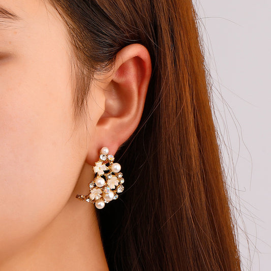 High-end Pearl Earrings French Temperament C-shaped Flower Stud Earrings Net Red Diamond Hollow Earrings Earrings