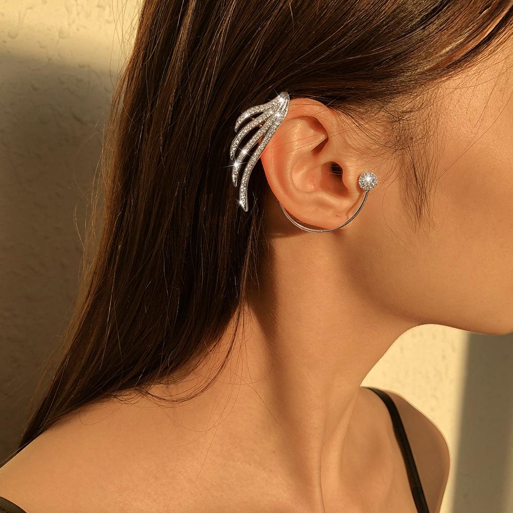 E1154 Cold personality earrings without piercing simple temperament ear hanging full of diamond wings sweet cool ear clip