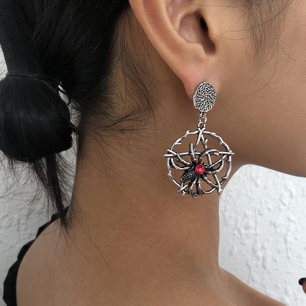 Spider earrings Halloween exaggerated dark earrings personality funny design earrings