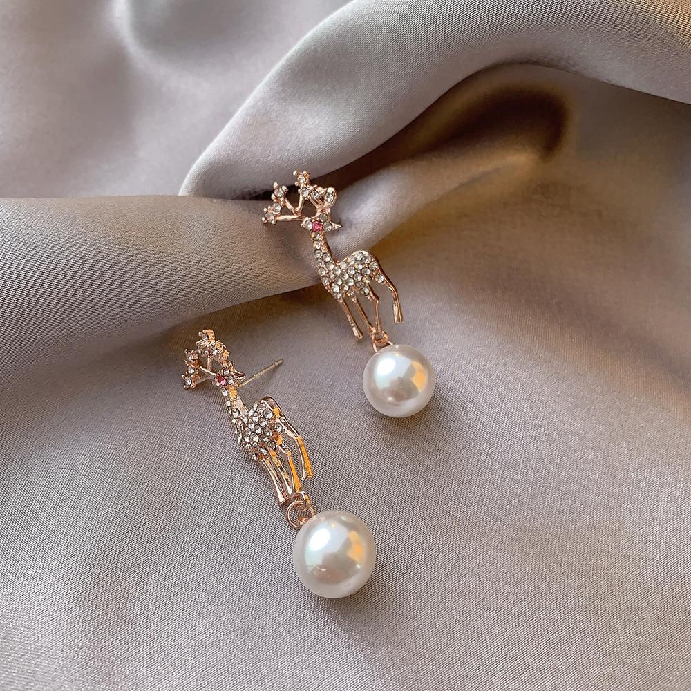 Christmas earrings temperament diamond elk earrings cute small animals pearl deer earrings earrings