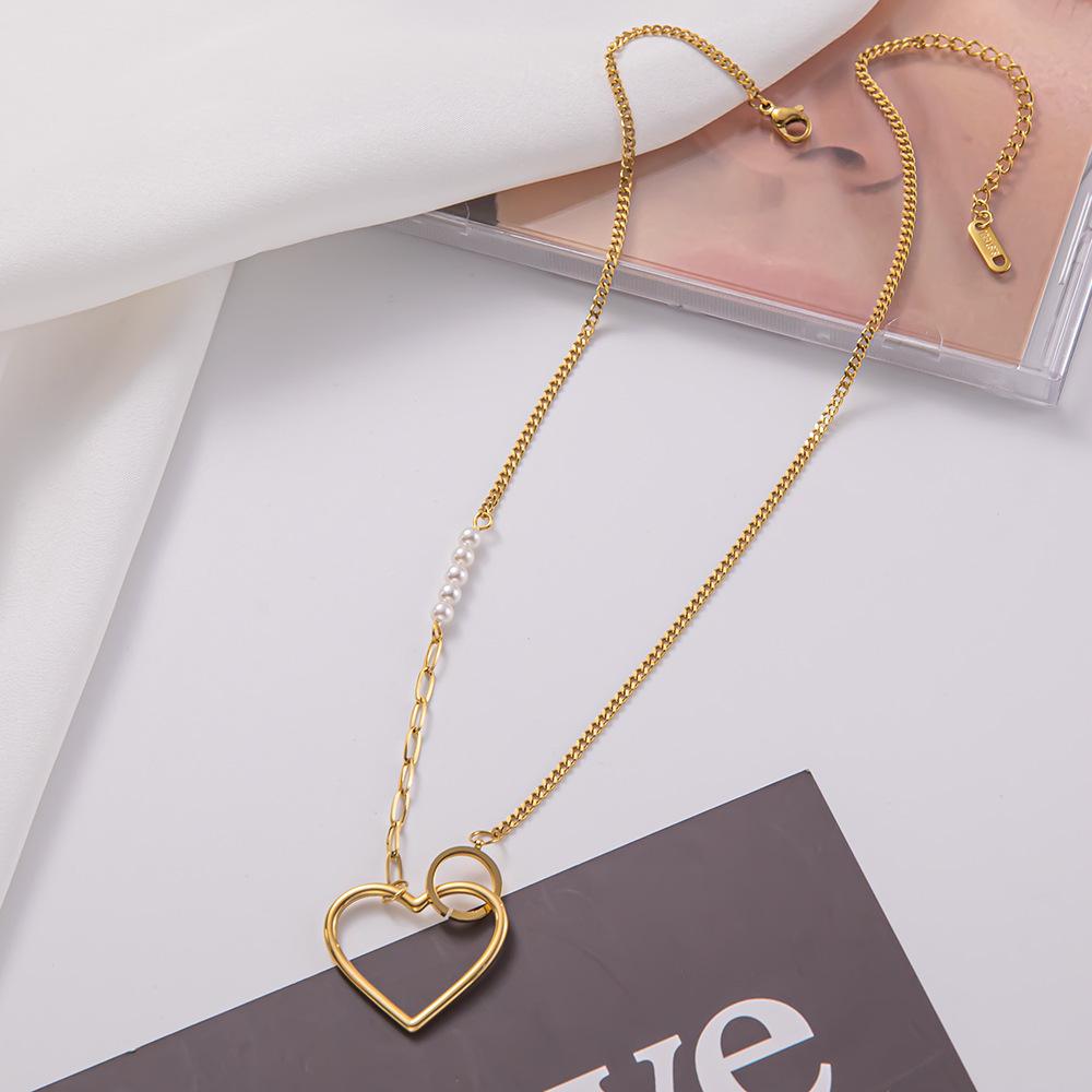 Creative Hollow Heart Interlocking Pendant Necklace Heart-to-Heart Pearl Necklace Women's Titanium Steel Jewelry
