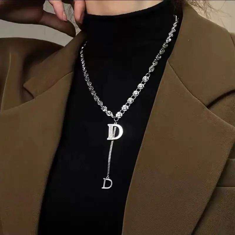 The same micro-inlaid zircon letter D necklace autumn and winter femininity personality all-match light luxury titanium steel sweater chain