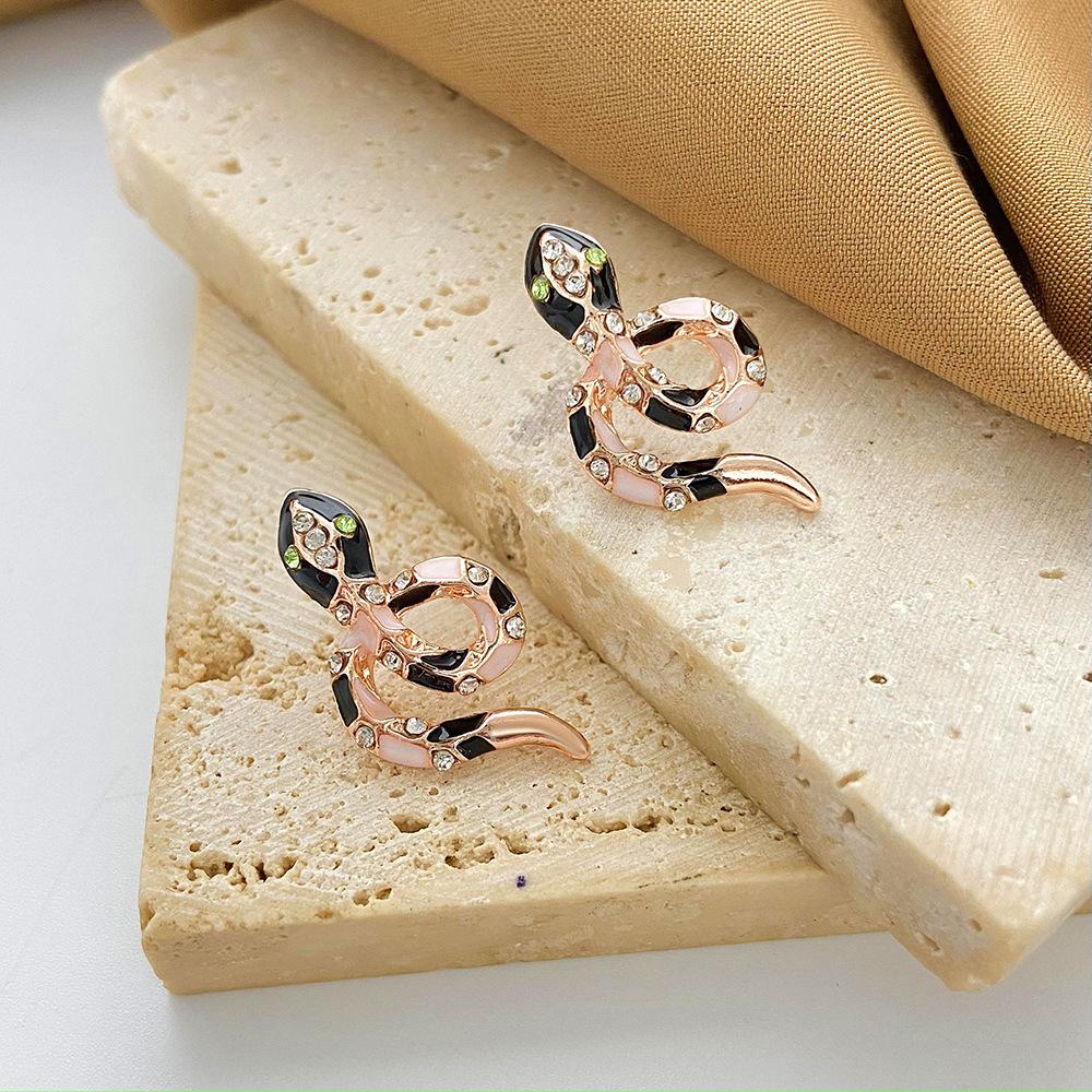 Ins exaggerated cobra earrings fashion temperament micro-inlaid zircon contrast color beauty snake animal earrings earrings