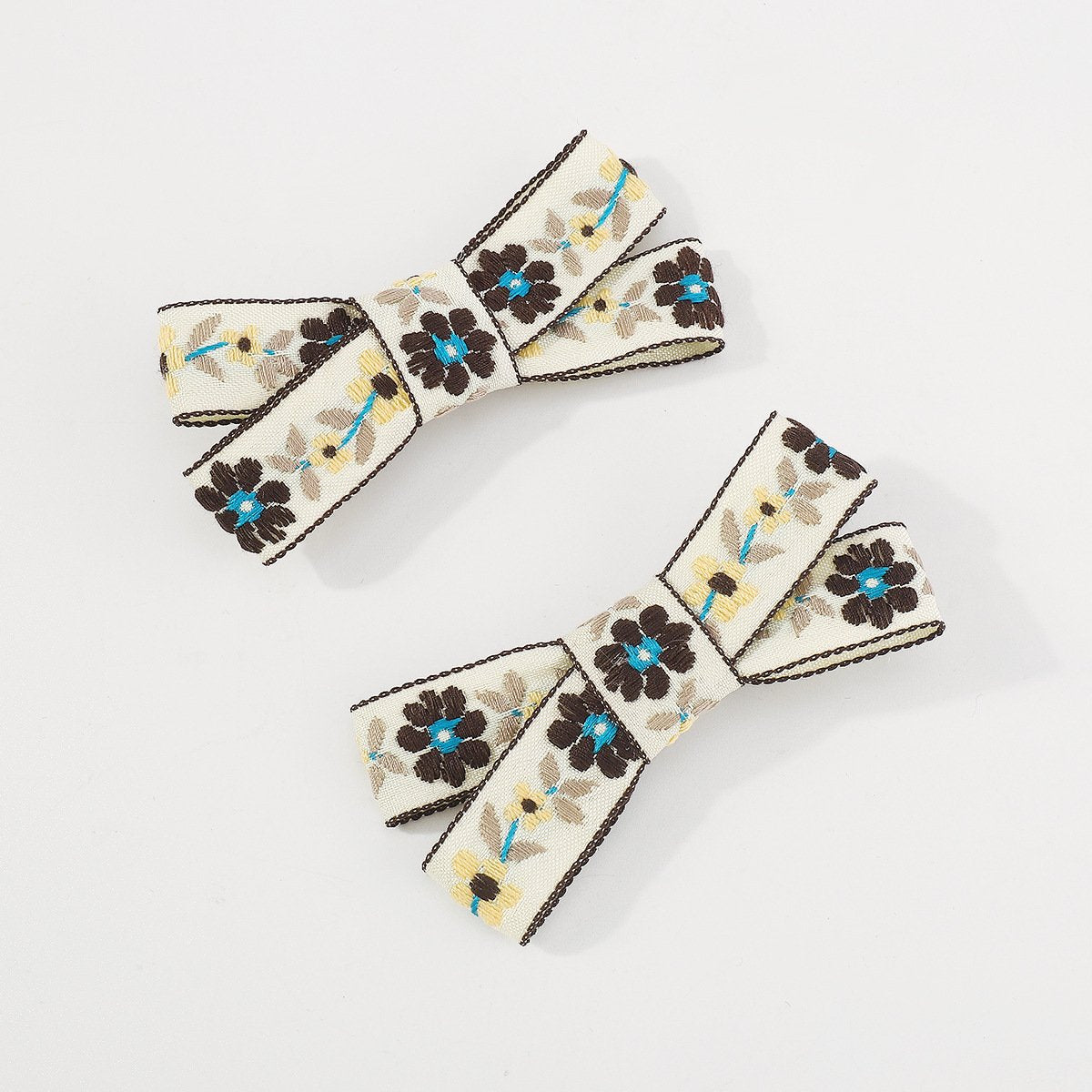 F531 small fresh, cute and sweet flower hair clip spring and summer simple word clip creative embroidery duckbill clip