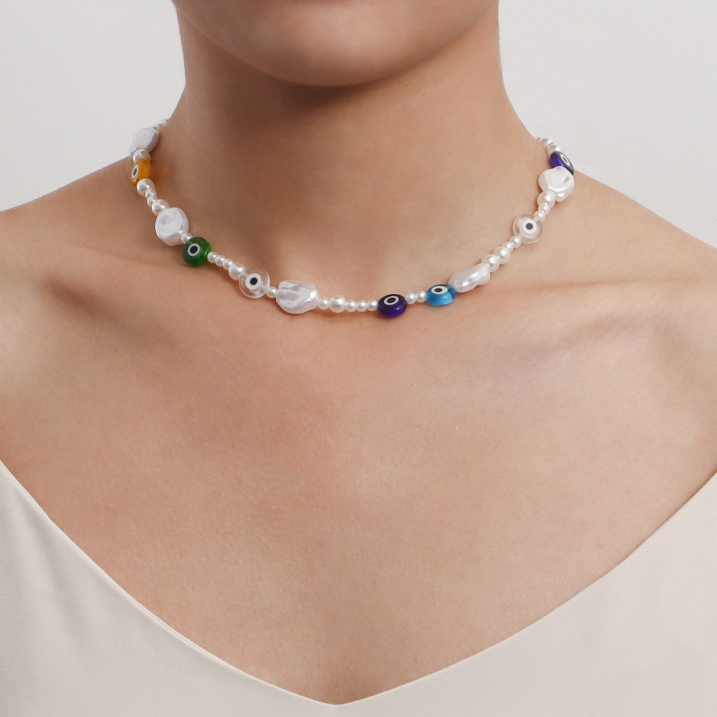 Jewelry Simple Single Layer Clavicle Chain Devil's Eye Necklace Retro Stitching Imitation Pearl Eye Necklace