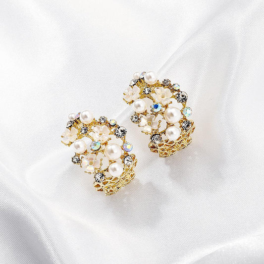 High-end Pearl Earrings French Temperament C-shaped Flower Stud Earrings Net Red Diamond Hollow Earrings Earrings