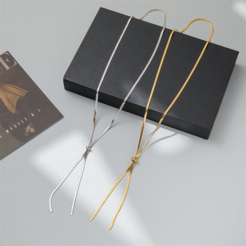 Adjustable pull rope blade chain titanium steel necklace simple round bead clavicle chain minimalist stainless steel long bead