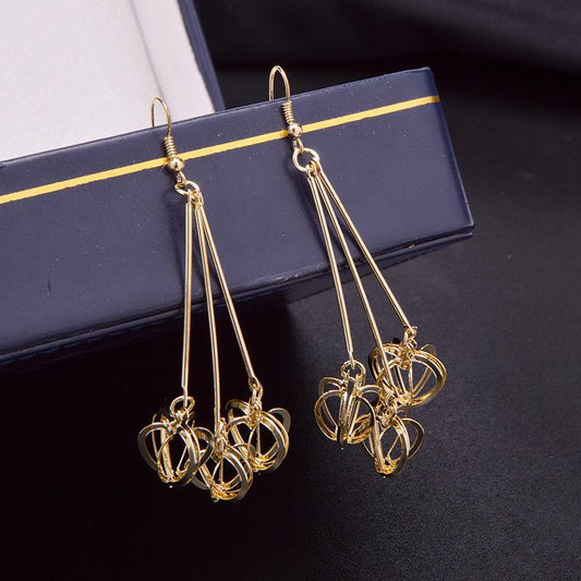 Three-dimensional Hollow Heart Pendant Lady Earrings Indian Vintage Earrings