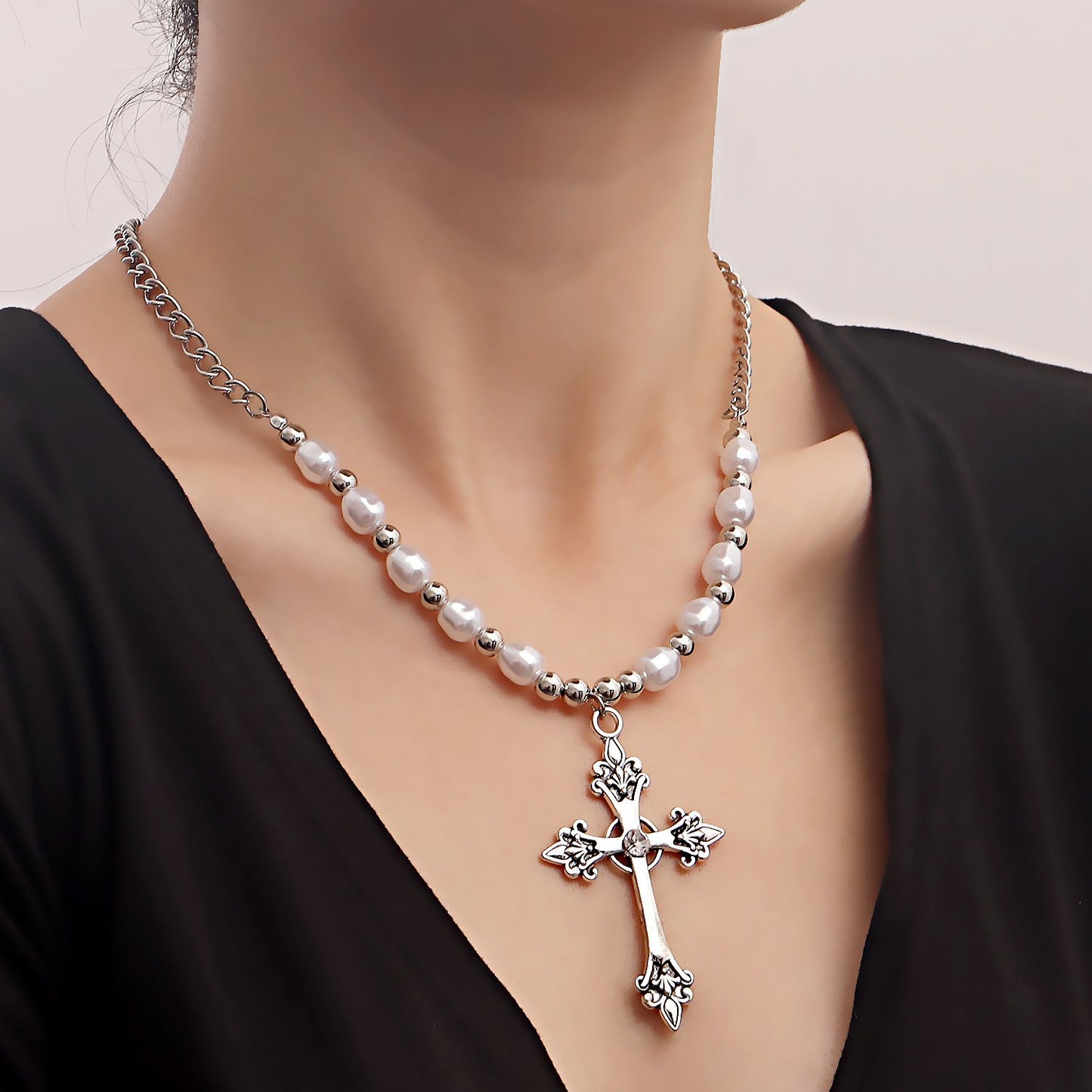 Jewelry Retro Cross Multilayer Necklace Women's Fashion Simple Business Versatile Clavicle Chain