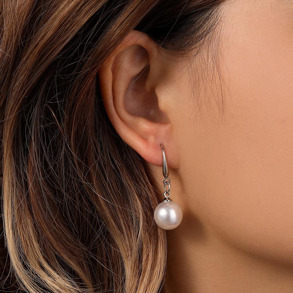 Taobao hot style simple silver-plated pearl earhook earrings 1mm pearls