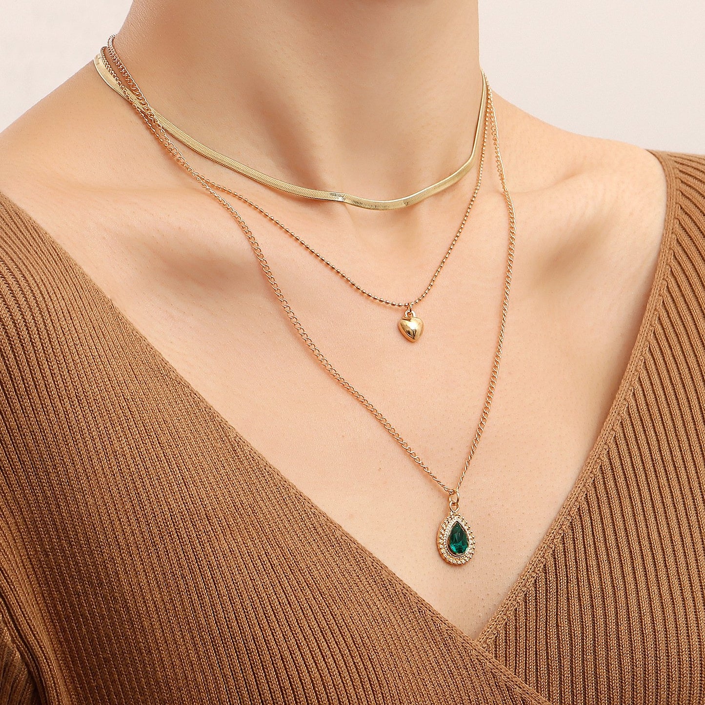 Jewelry trend multi-layer flat snake chain imitation green agate necklace female ins creative niche design sense