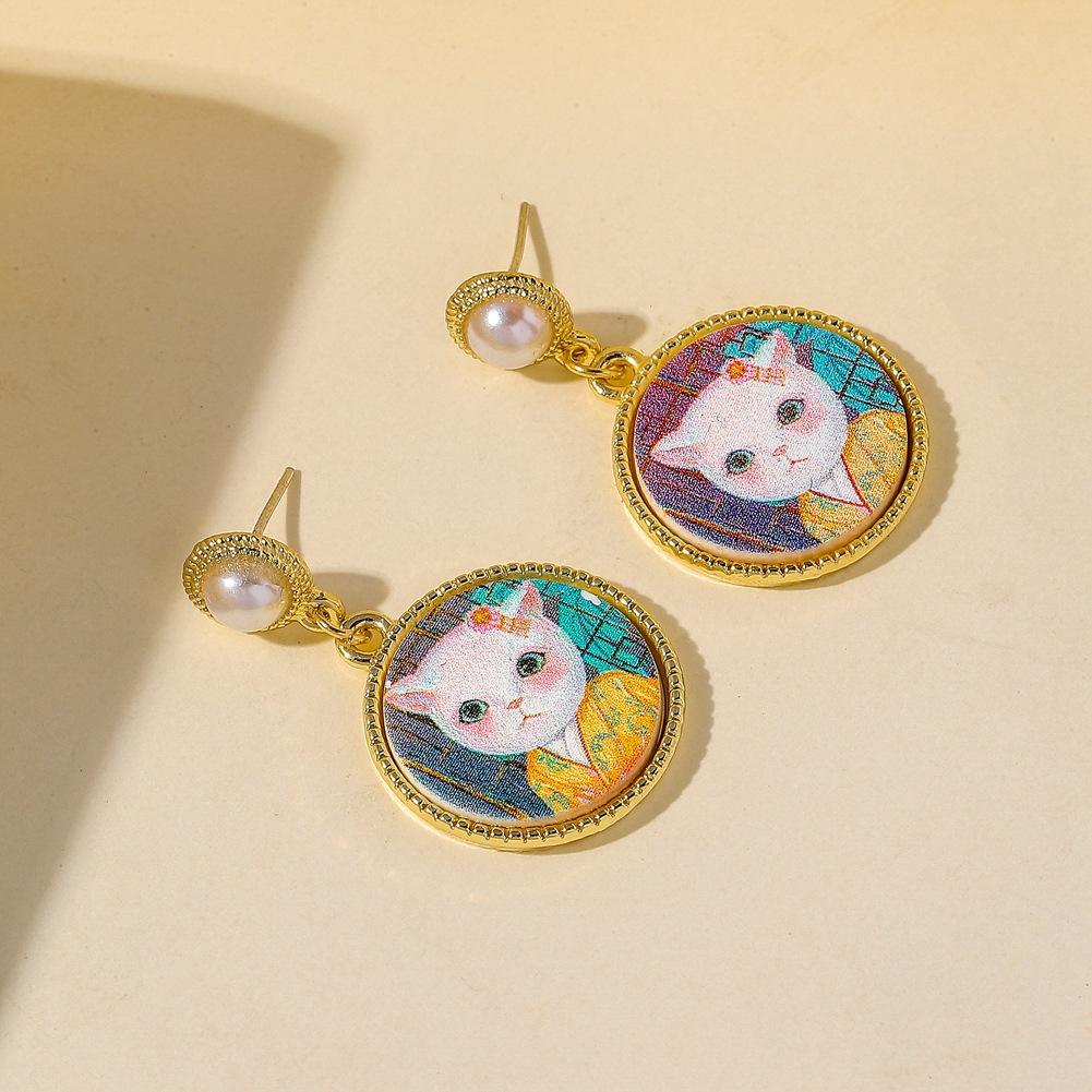 French Retro Court Cat Oil Painting Earrings Cute Animal Pattern Pearl Ladies Earrings