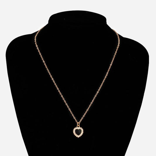Exquisite and light luxury black love necklace women's French retro niche temperament high-end clavicle chain accessories trendy with diamonds
