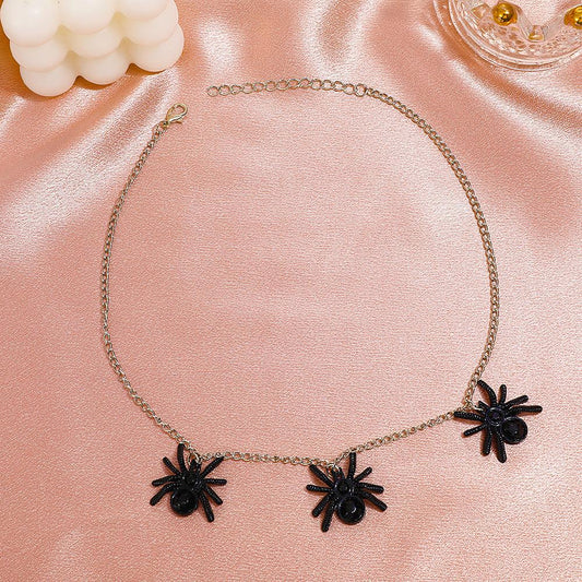 Retro Gothic Black Spider Pendant Necklace Niche Design Exaggerated Punk Clavicle Chain Halloween Gift