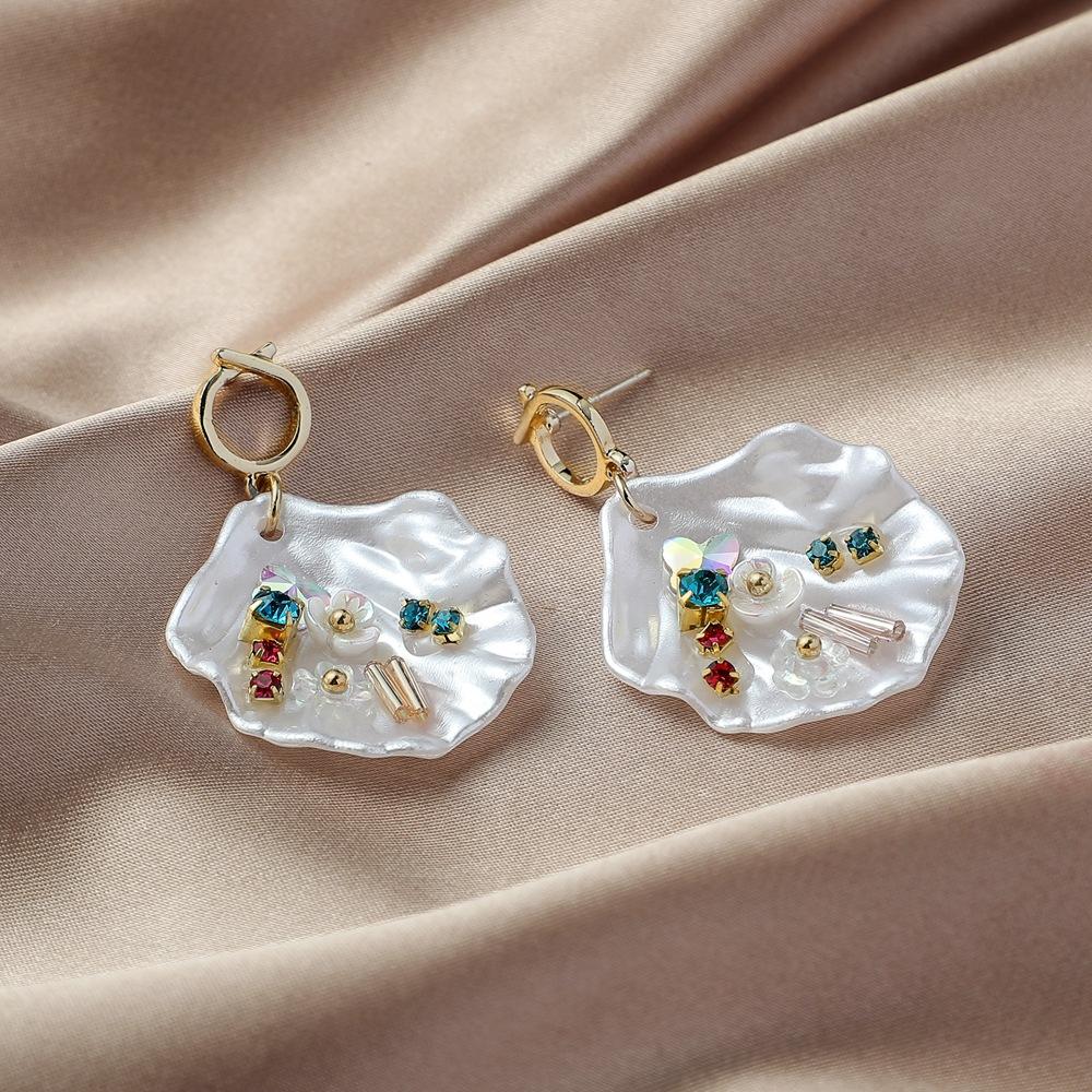 Bohemian Beach Shell Colored Diamond Pearl Flower Earrings Fashion White Fan Shape Diamond Ladies Earrings Jewelry