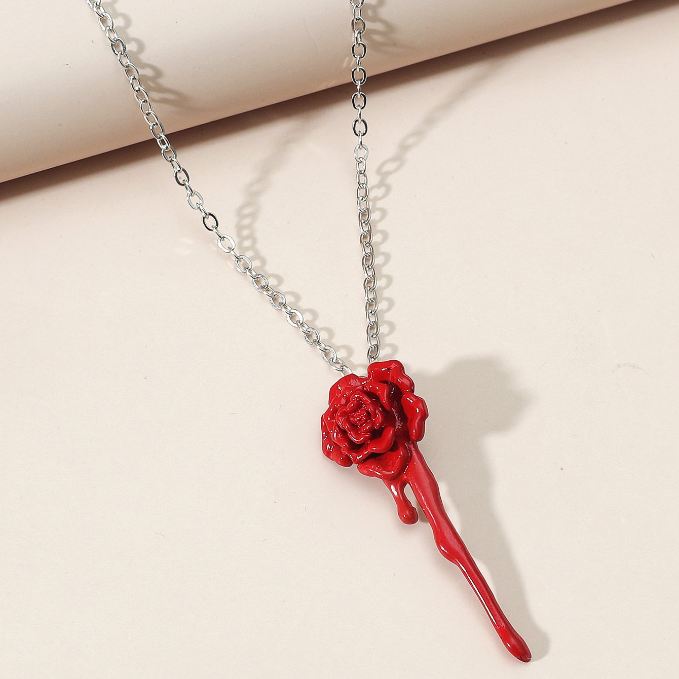 Ins dripping oil rose pendant collarbone chain retro fashion creative rose necklace gift for girlfriend