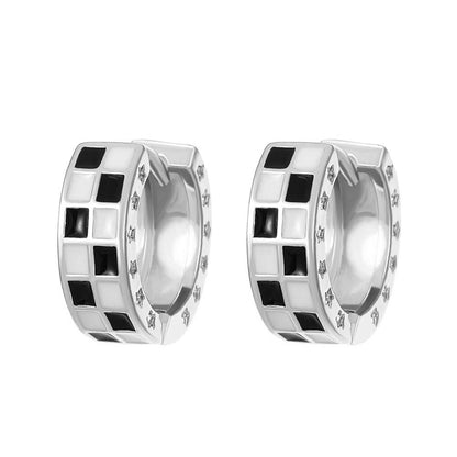 Ins black and white checkerboard lattice ear buckle female fashion temperament niche design geometric square earrings simple earrings