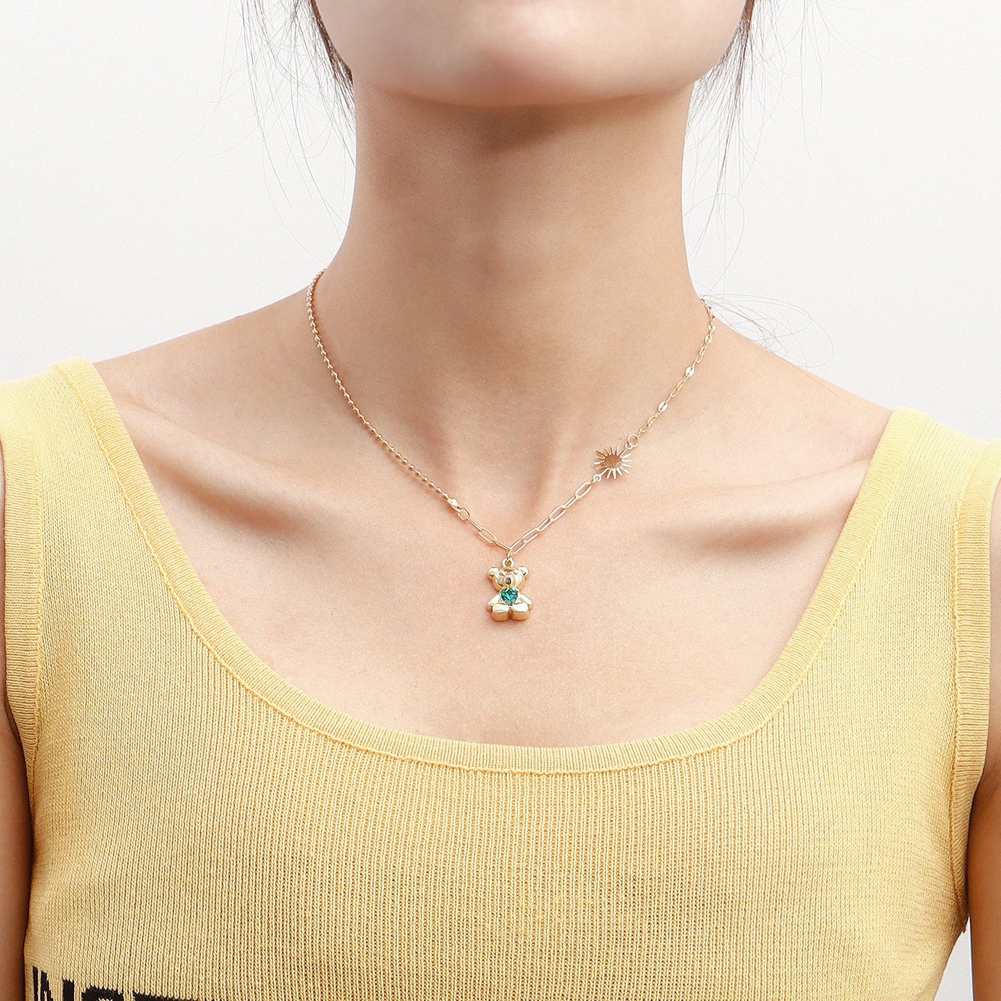 Fashion cartoon three-dimensional bear necklace female hip-hop simple bear necklace necklace ins