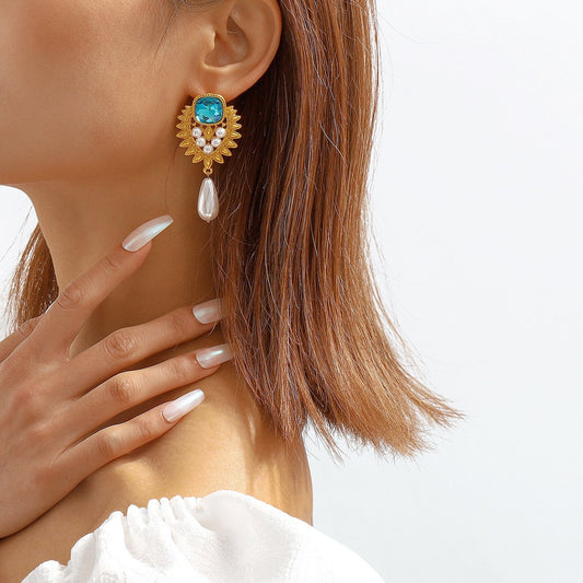 E1193 French retro high-end sense pearl earrings retro elegant niche personality geometric middle-aged earrings