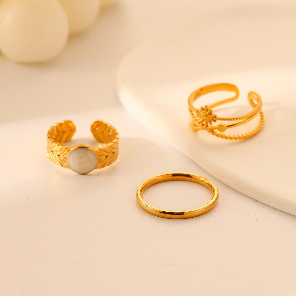 Fashionable and simple lady's stainless steel opening cute wheat ears dripping oil star and moon set ring