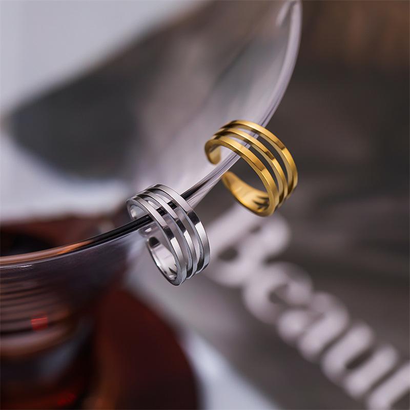 Minimalist temperament three-ring circle ear bone clip multi-layer metal non-ear pierced ear clip earrings high-end ins