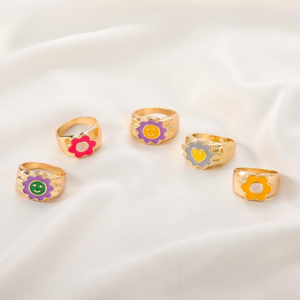 Ins fashion simple love flower ring personality cute metal geometric fun index finger ring