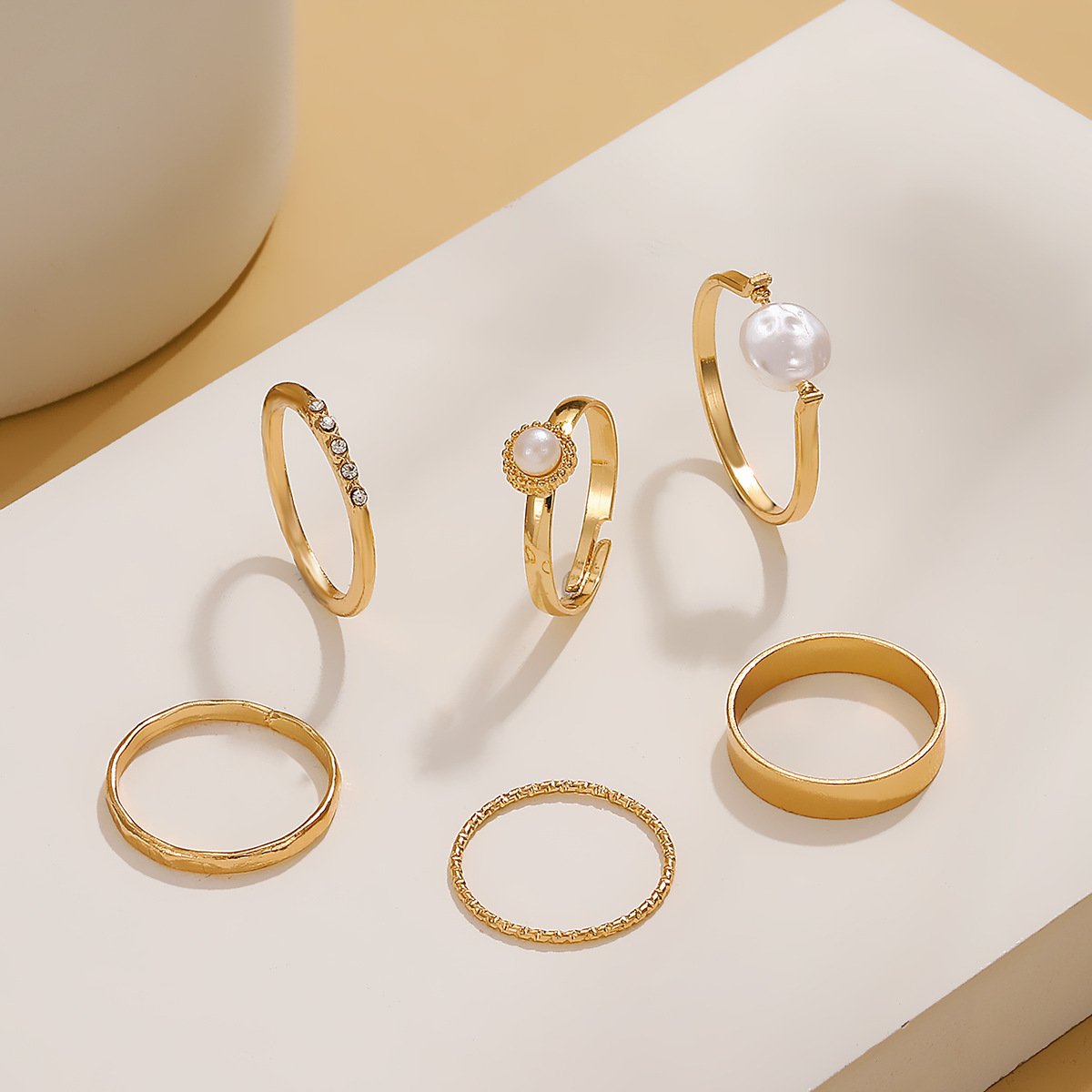 Retro Pearl Geometric Ring Combination Set Fashion Simple Personality Plain Circle Metal Tail Ring Six-piece Set