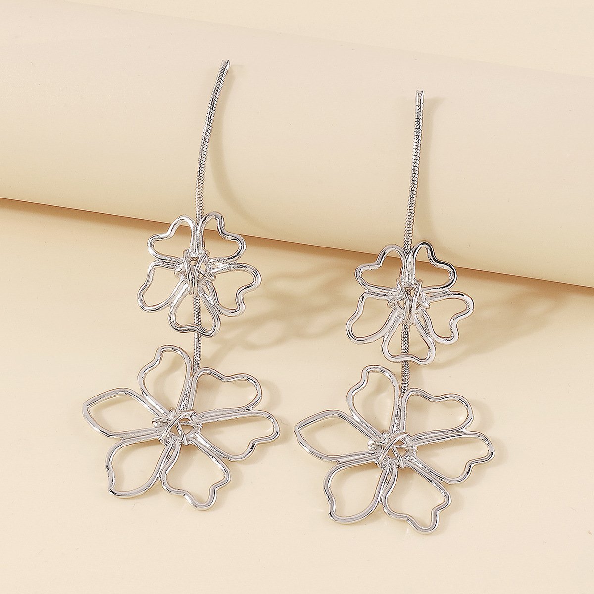 E1892 Jewelry ZA Metal Simple Personality Love Flower Earrings Creative Cold Earrings