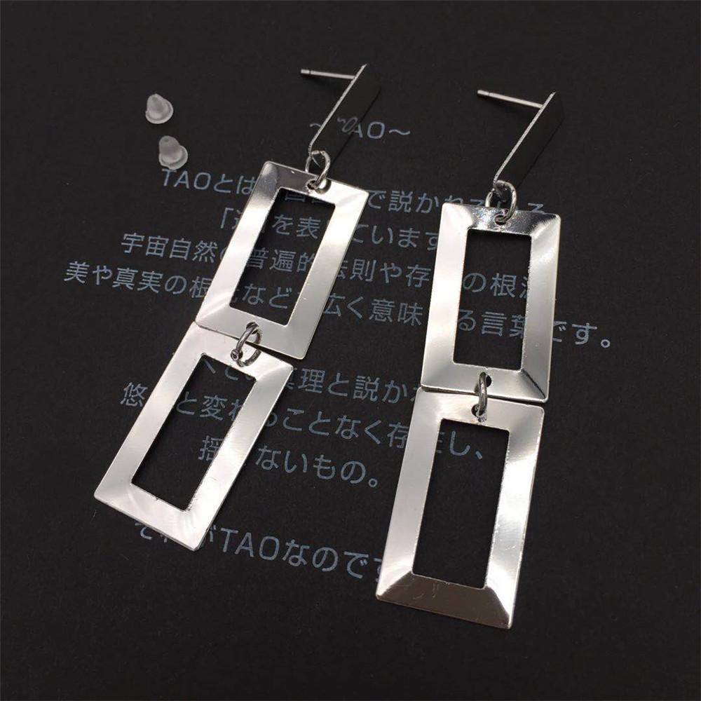 Simple fashion mouth-shaped metal sequin earrings ladies earrings girl heart night Christmas gift earrings hair