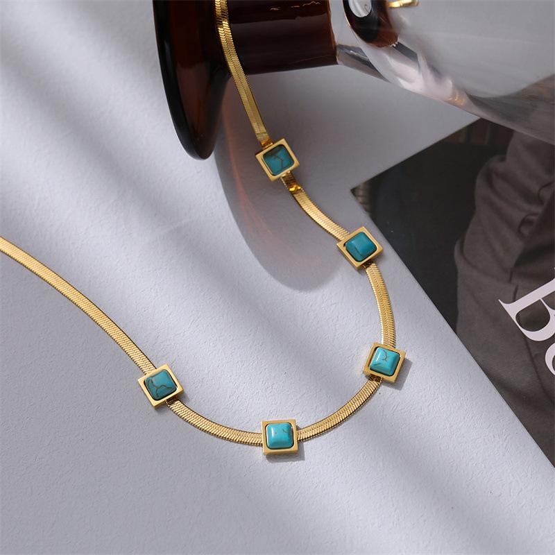 ins natural square emerald zircon clavicle chain titanium steel letter square blade chain niche light luxury