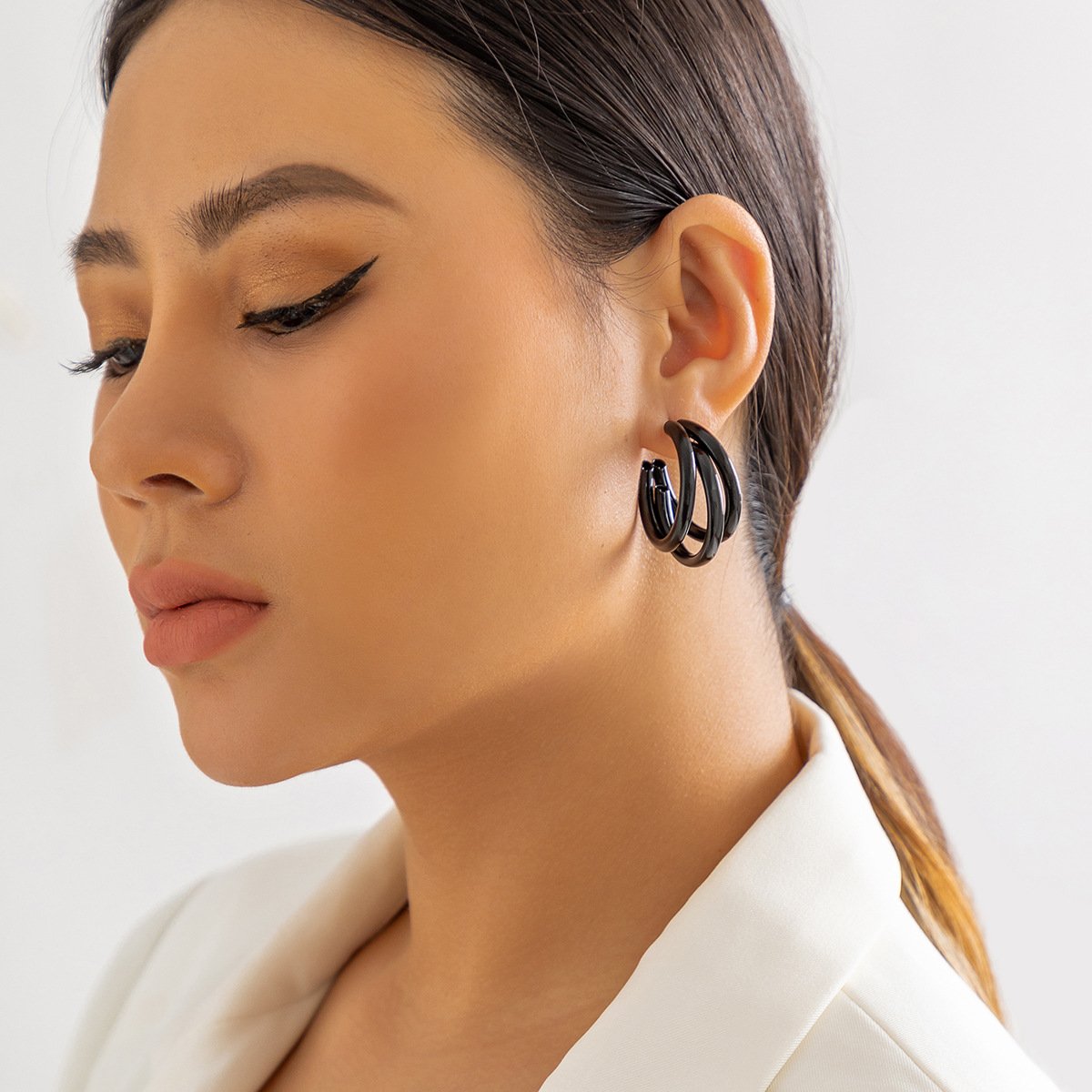 Jewelry Fashion Metal Round Tube Irregular Earrings Simple Temperament Spray Paint Color C Shape Earrings