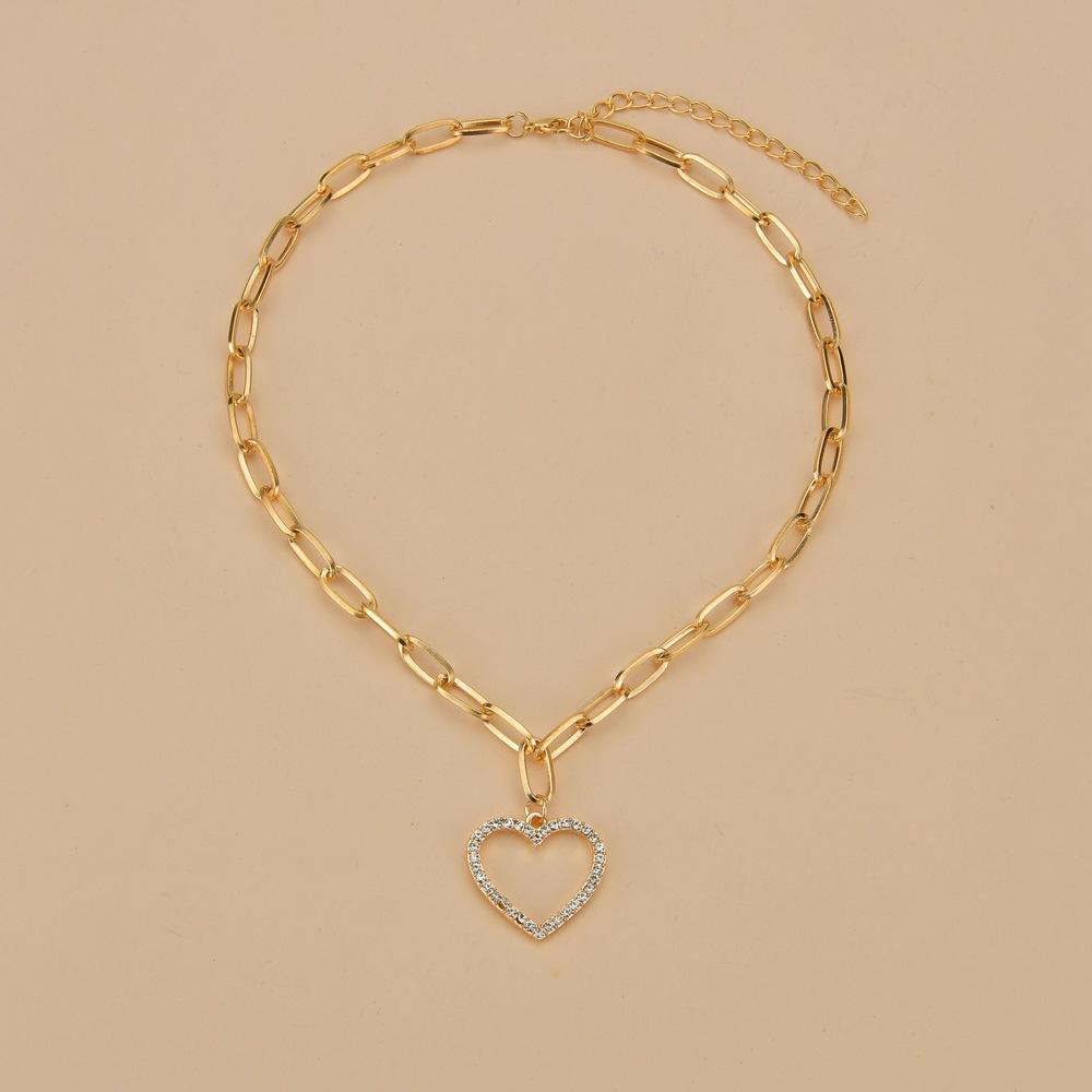 Fashion Simple Alloy Peach Heart Pendant Necklace Rhinestone Clavicle Chain Necklace Ladies Accessories