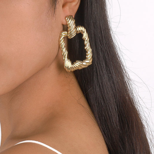 E186 Exaggerated Retro Metal Square Fashion Earrings Cold Thread Atmospheric Earrings Women