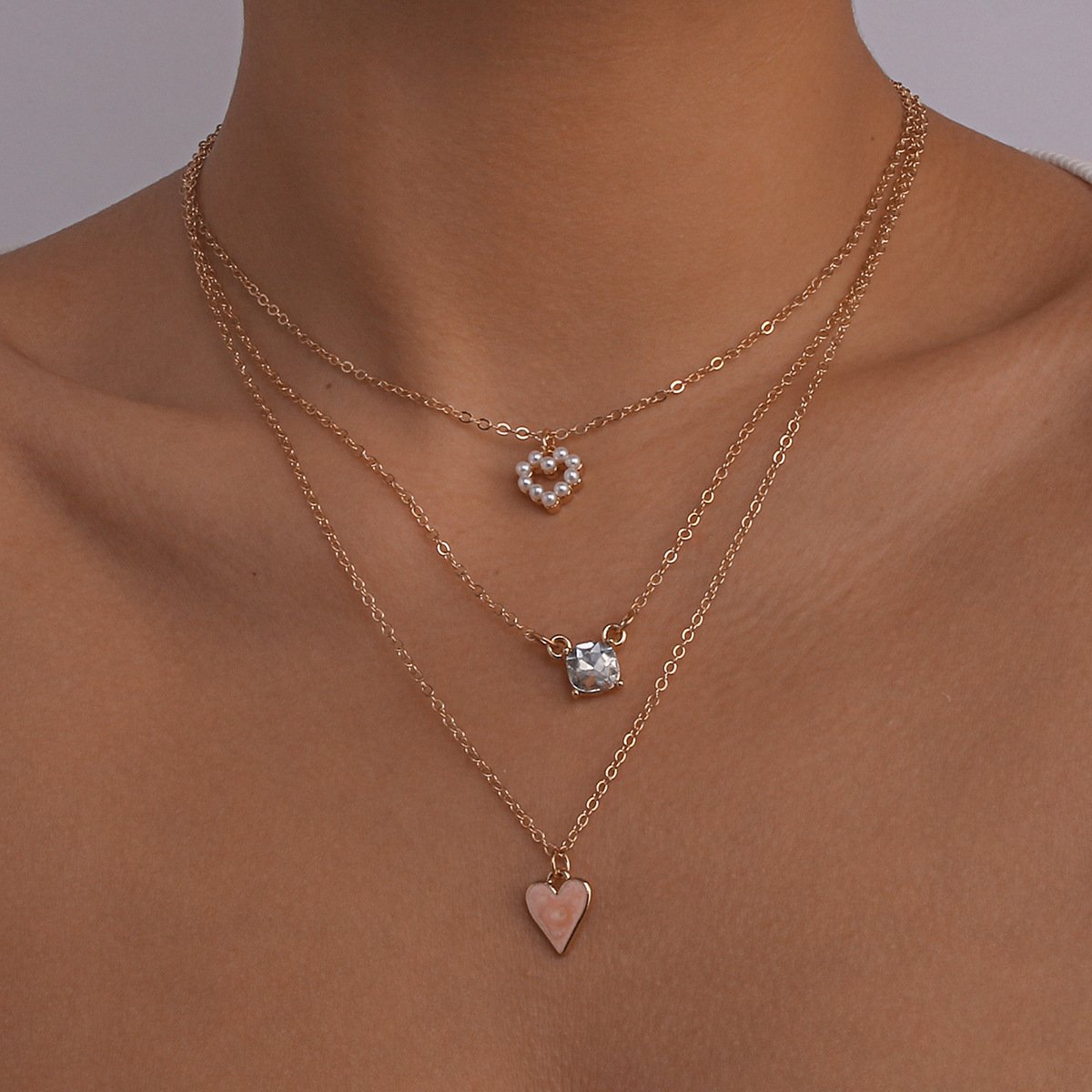 N114ikTok Back Decoration Simple Thin Chain Necklace Pearl Love Drip Oil Fashion Necklace Female