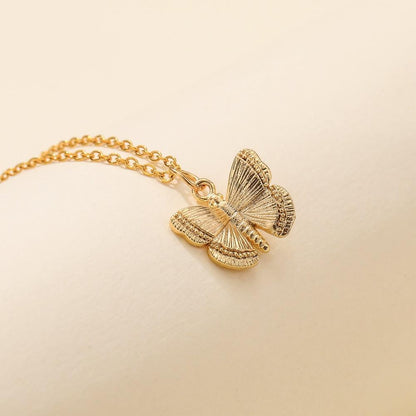 Ins niche three-dimensional butterfly pendant fashion titanium steel chain gold-plated collarbone necklace temperament necklace