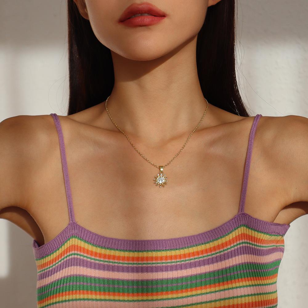 N9125 Sun Moon Pendant Necklace Niche Ladies Fashion Necklace Hong Kong Light Luxury Simple Clavicle Chain