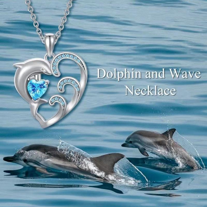 Fashion Ladies Heart Shaped Dolphin Diamond Necklace Cute Peach Heart Clavicle Chain Necklace Jewelry