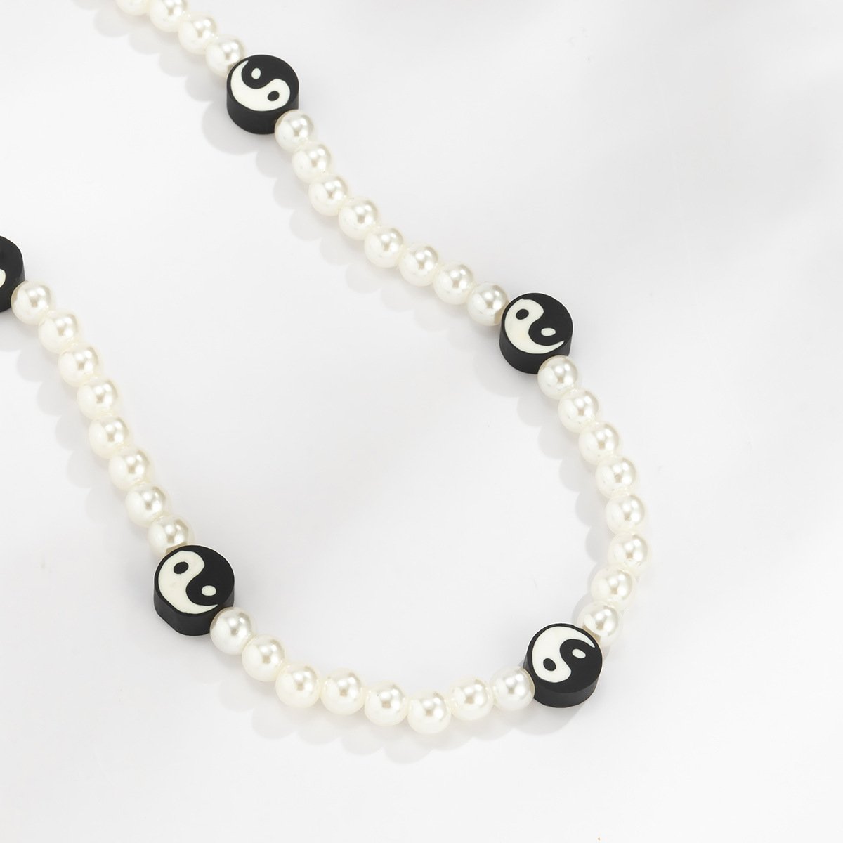 Fashion Retro Trend Tai Chi Clavicle Necklace Female Simple Personality Imitation Pearl Clavicle Necklace