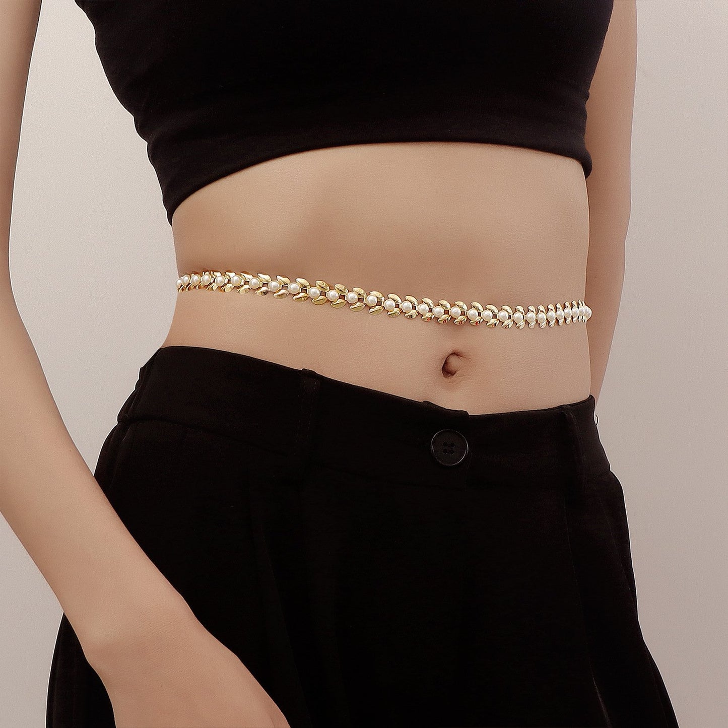 Jewelry creative design Xiaoxiang pearl waist chain women's high-end fashion metal body chain