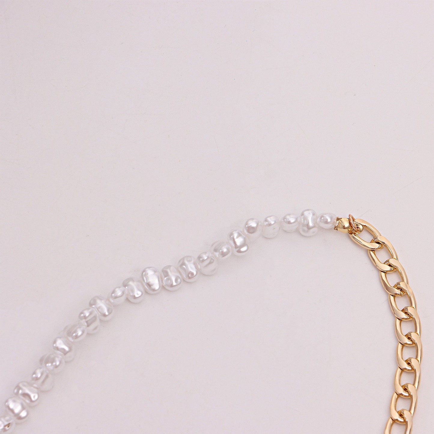 Jewelry Fashion OT Buckle Necklace Short Pearl Necklace Female Personality Plating Chain Chain Thick Chain Necklace