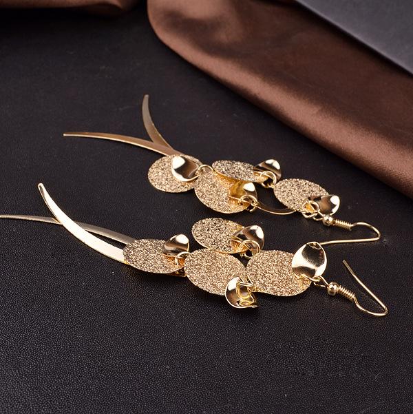 Matte surface shiny metal sheet earrings temperament lady tassel earrings