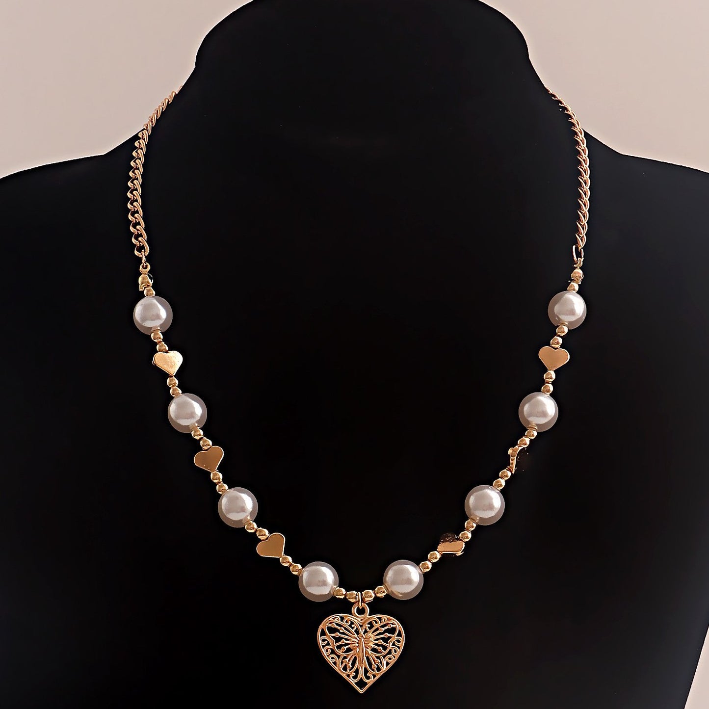 Retro Imitation Pearl Clavicle Chain Stitching Personality Hot Girl Necklace Simple Geometric Love Trend Metal Necklace