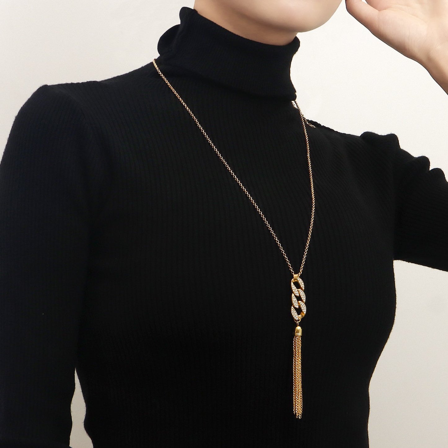 Jewelry Autumn and Winter Tassel Sweater Necklace Diamond 8-character Chain Necklace Sweater Chain Advanced Sense Female