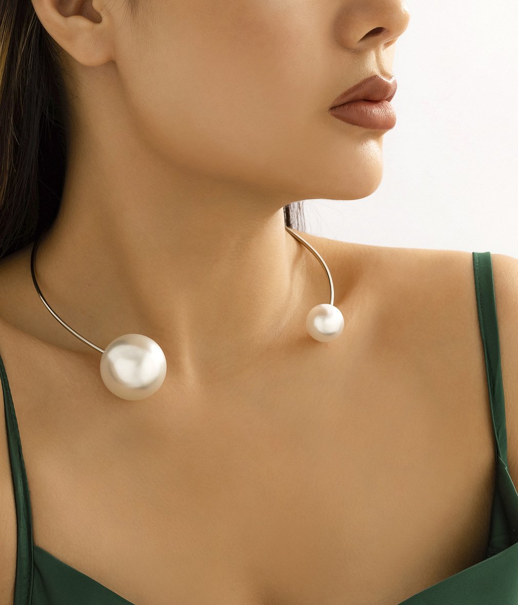 Jewelry Simple Geometric Imitation Pearl Necklace Female Personality Metal Stitching Ball Collar Necklace